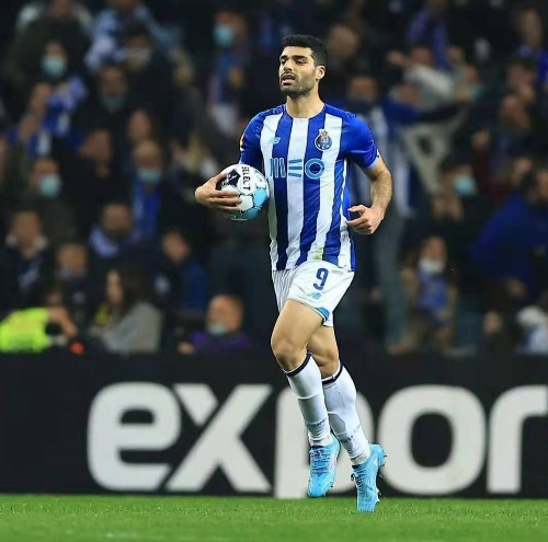 波尔图迎法甲关键赛，国际比赛日再遭质疑，媒体盛赞，更衣室氛围转暖的简单介绍